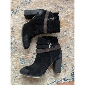 Nine West ankle distressed ankle bootie